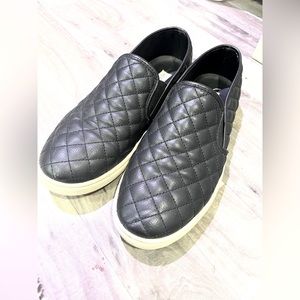 Steven Madden slides